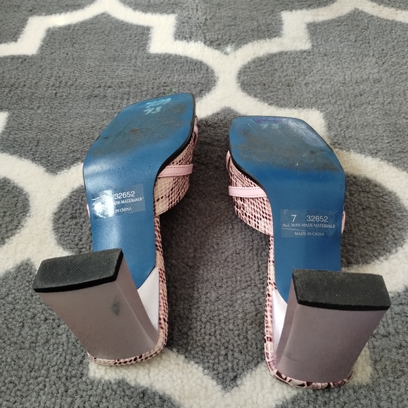 Pink Snake Print Heels - Picture 7 of 8